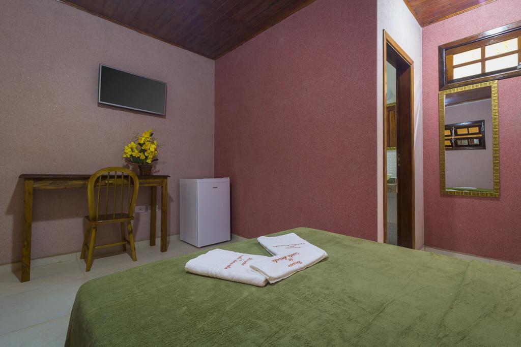 Recanto Da Canela Amarela Hotel Araquari Buitenkant foto