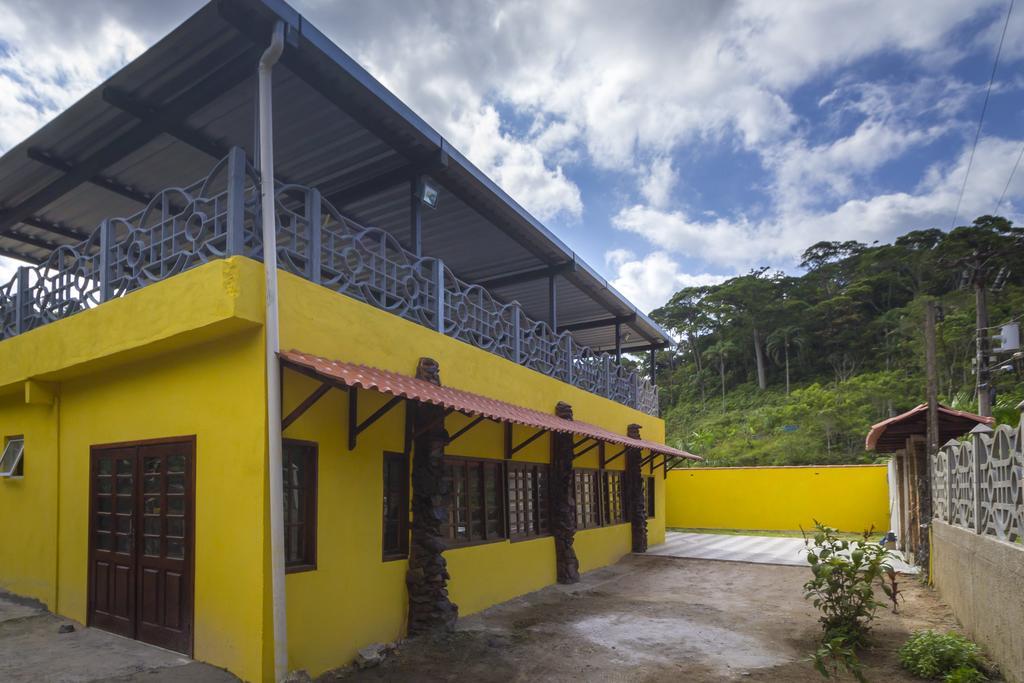 Recanto Da Canela Amarela Hotel Araquari Buitenkant foto